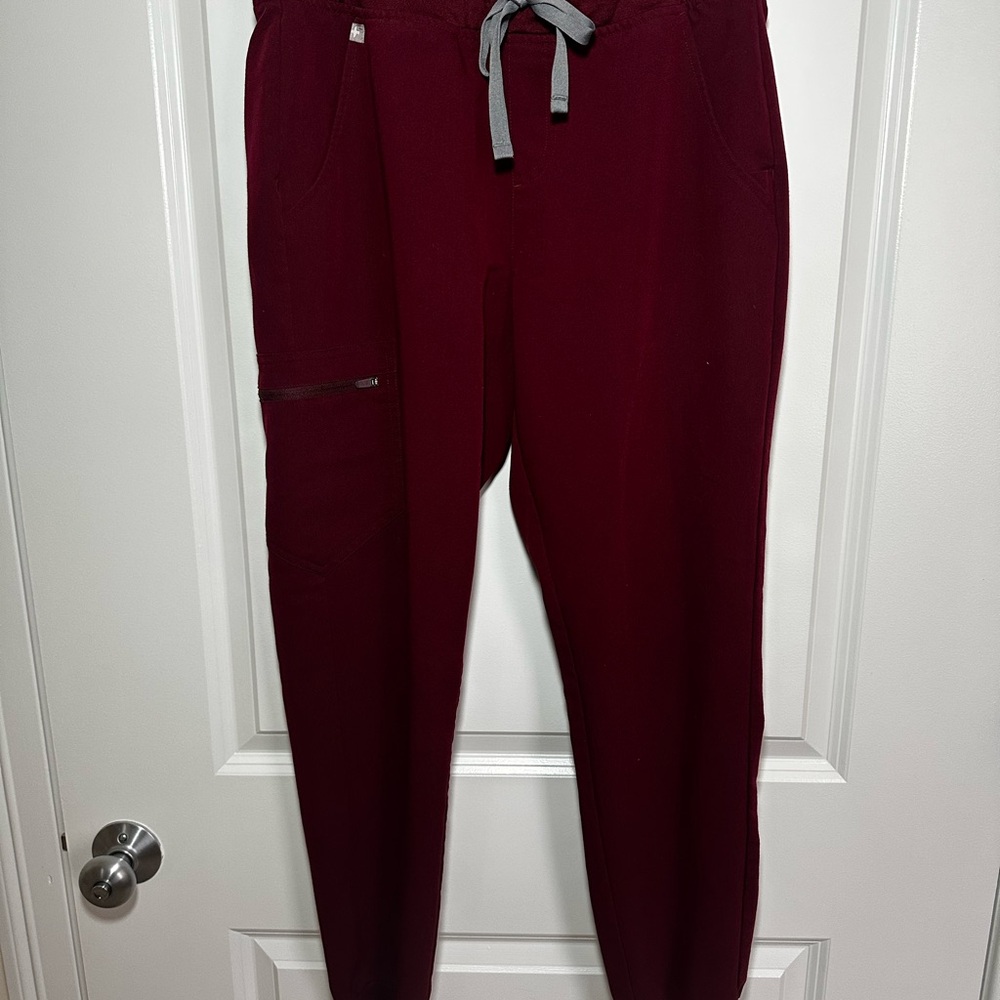 FIGS -burgundy Zamora jogger pant size medium